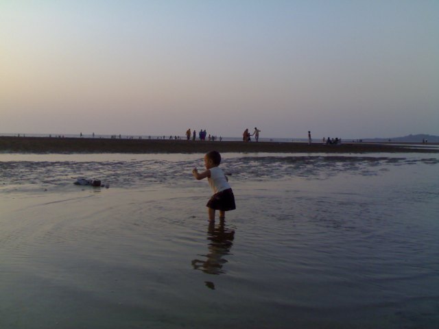 O little Child-Teach me to deal with persons more personally and less anonymously..Ramblings on a beach. Aksa Bombay-Oct 27,2008