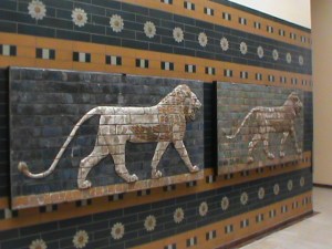 LINKS AND MEMORIES Lions of Gates of Babylon. The symbols of the Royal Ontario Museum-ROM- seen at the Archeology Museum of Istanbul. 